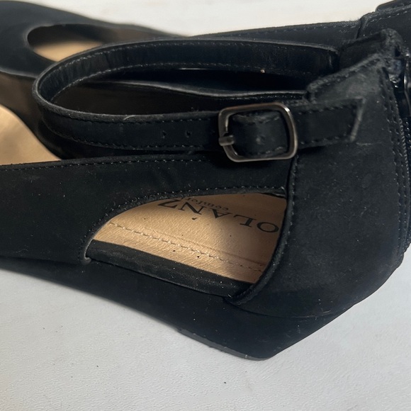 Chic Black Flats by - Picture 5 of 5